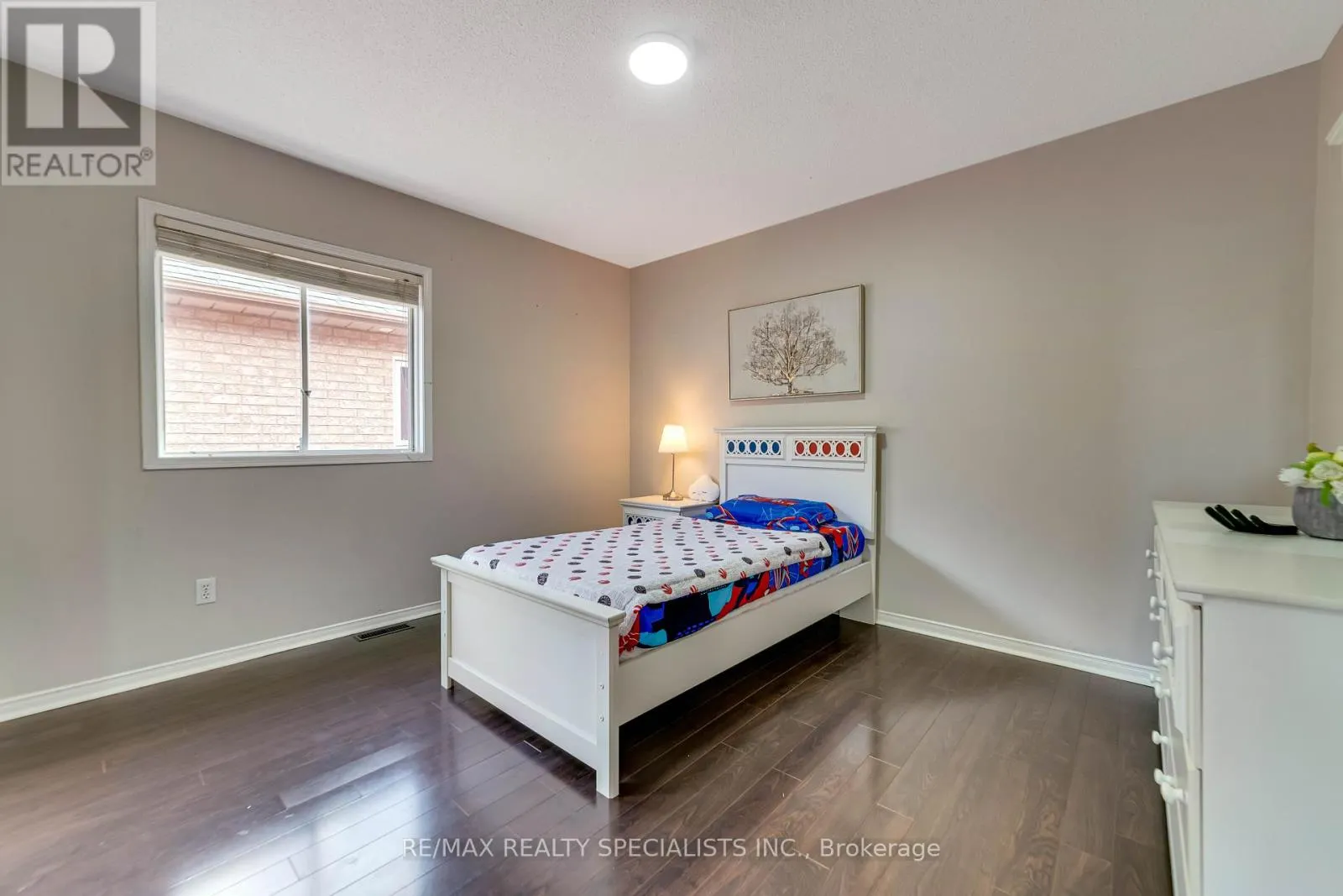 220 CRESTHAVEN ROAD