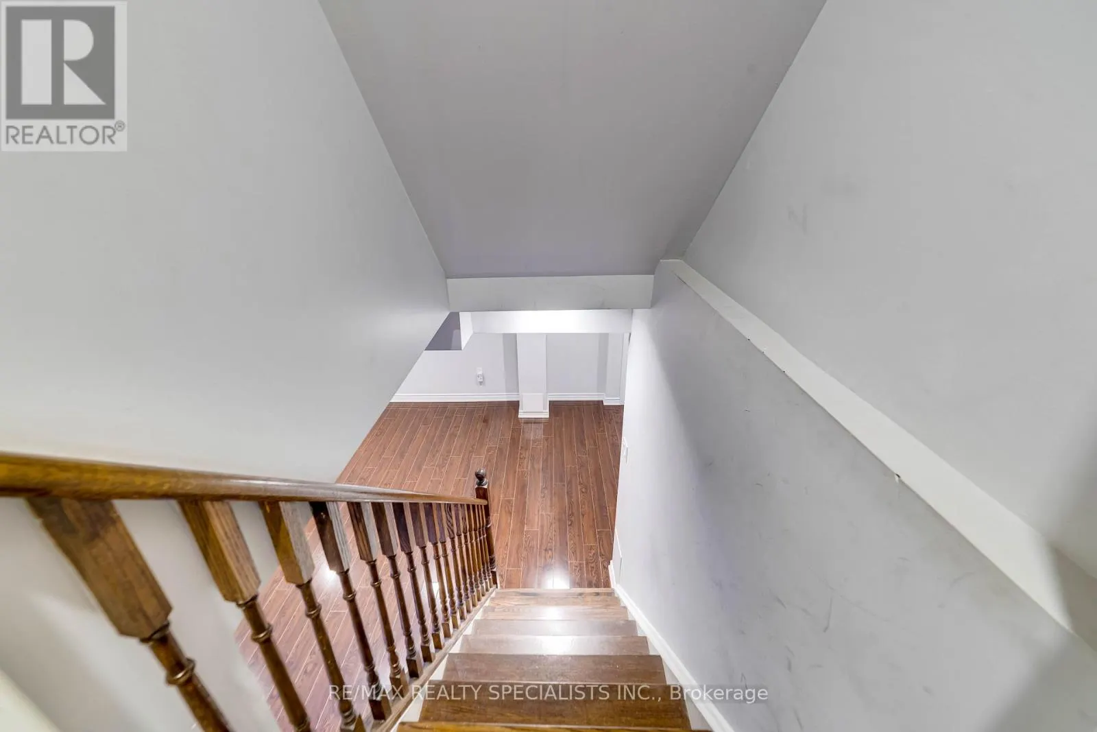 220 CRESTHAVEN ROAD