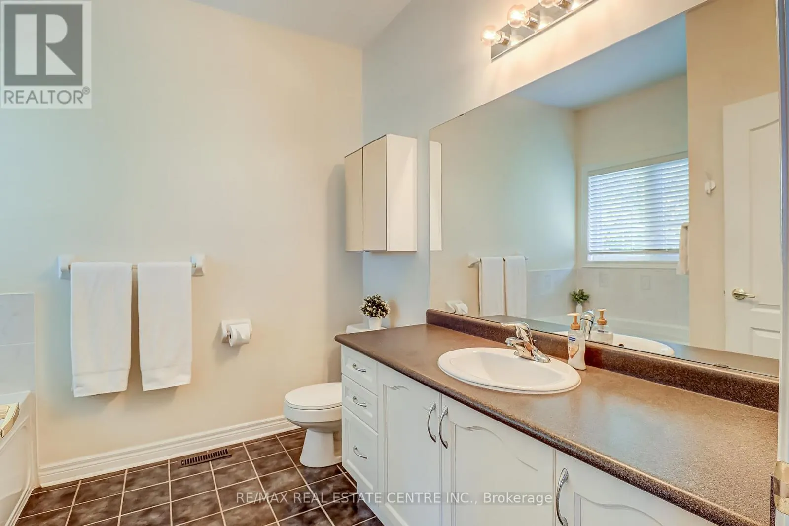 33 CALLIANDRA TRAIL