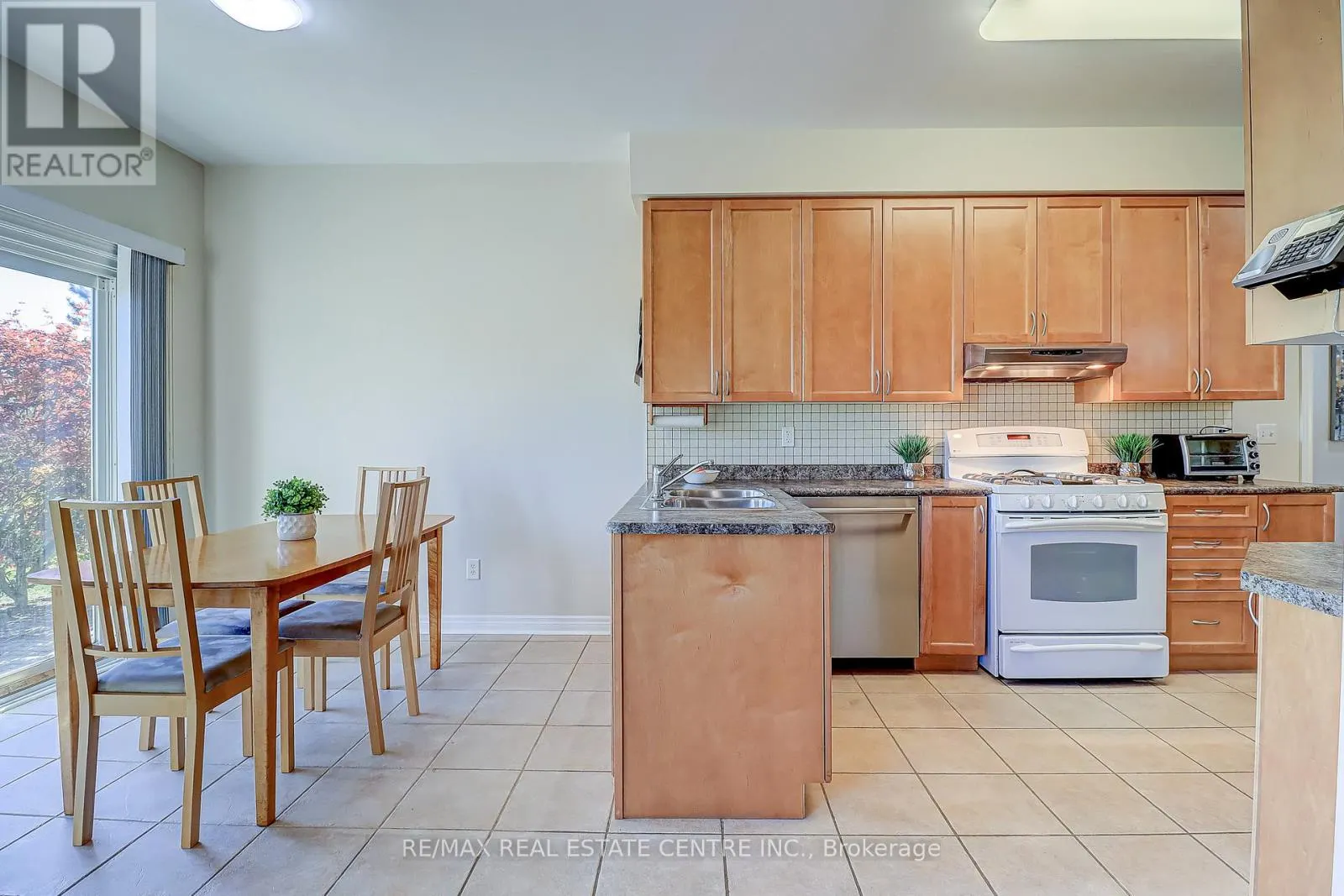 33 CALLIANDRA TRAIL