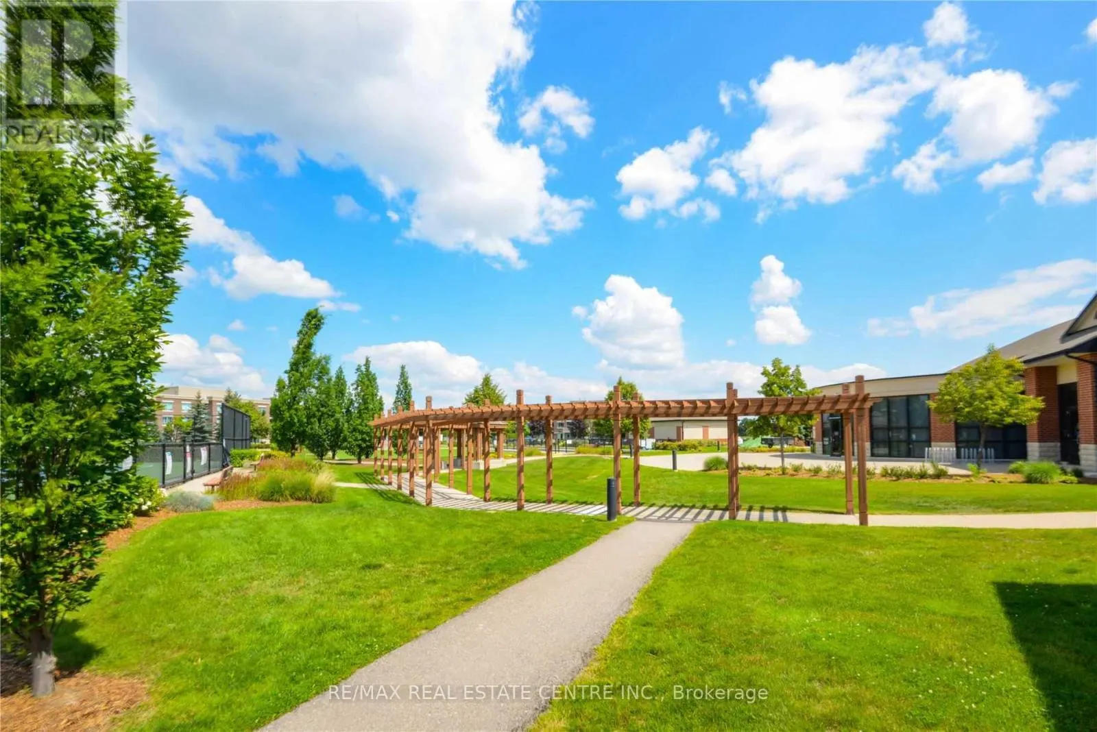 33 CALLIANDRA TRAIL