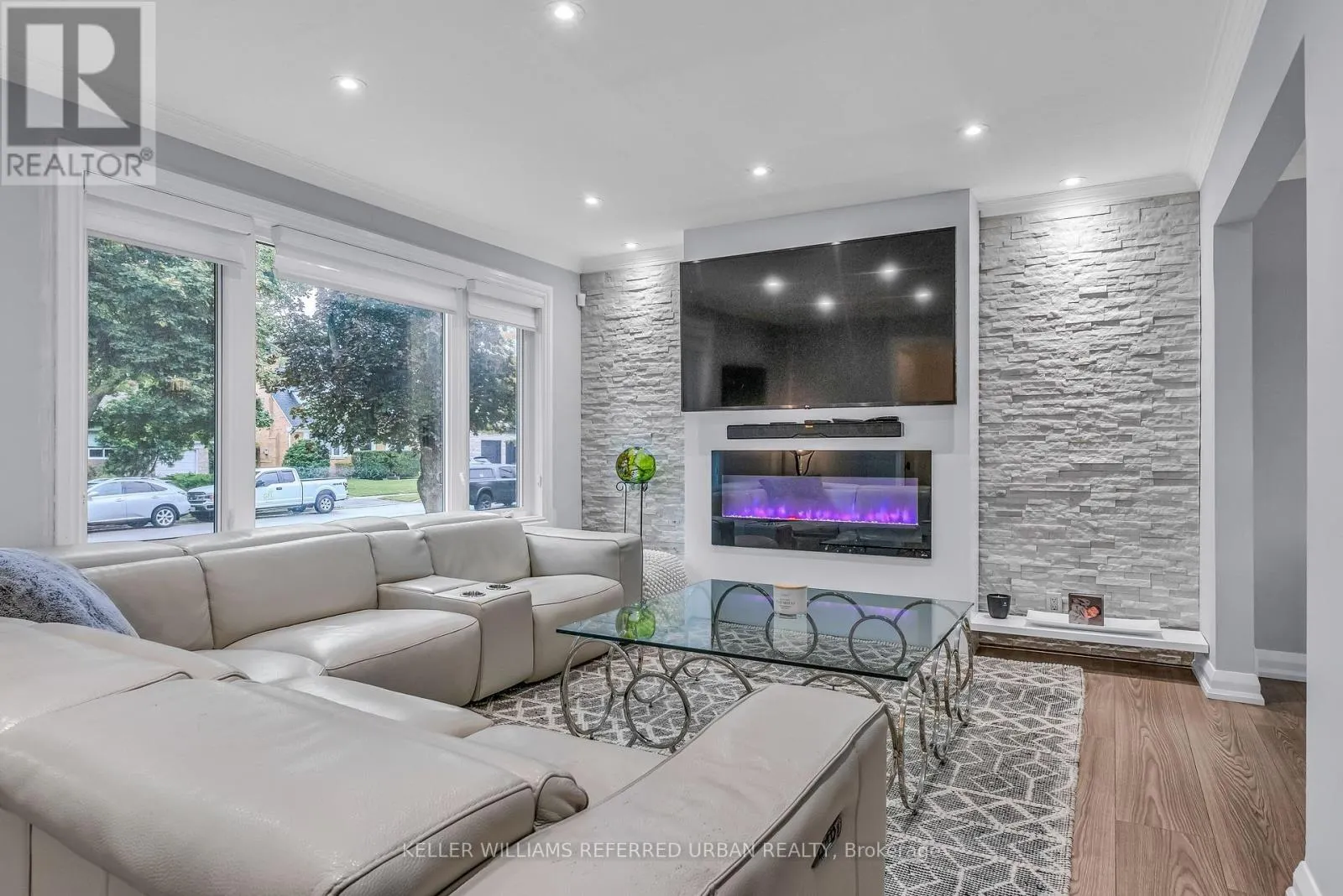 115 ASHBOURNE DRIVE