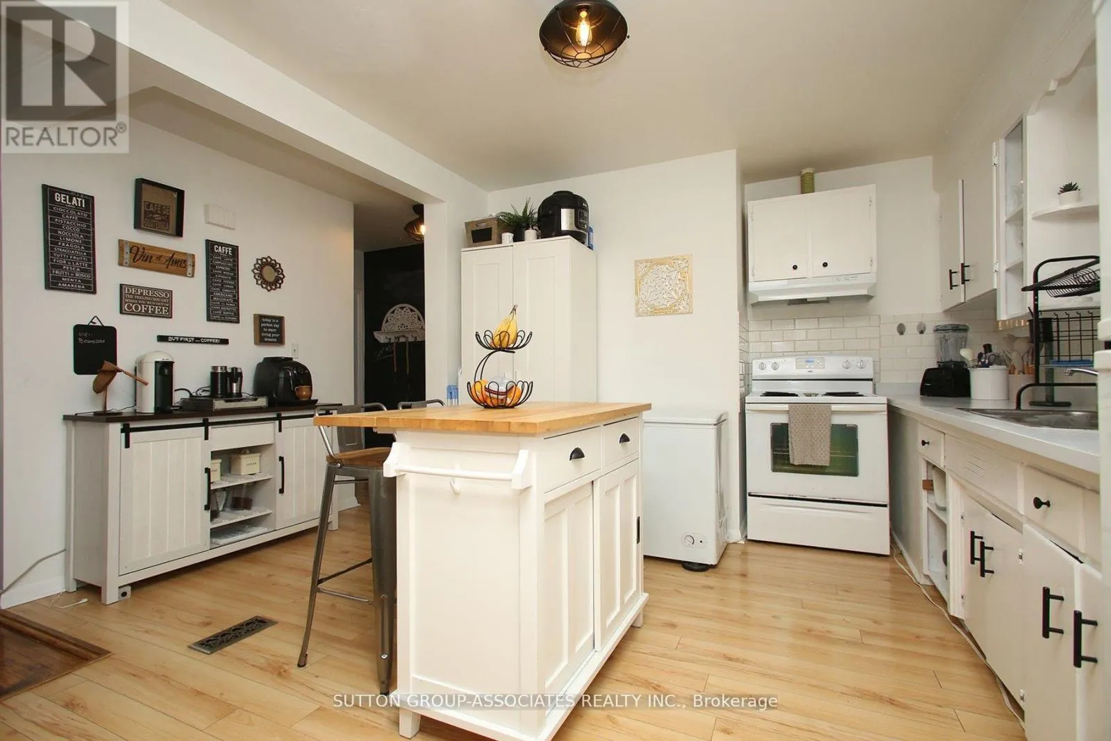 2ND FL. - 134 GRAND AVENUE