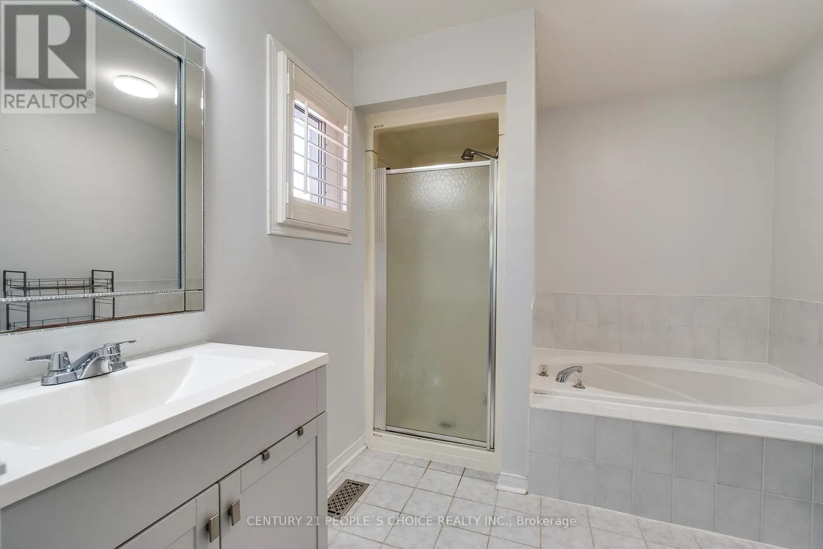 3841 PERIWINKLE CRESCENT