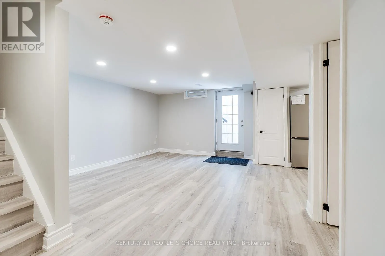 3841 PERIWINKLE CRESCENT