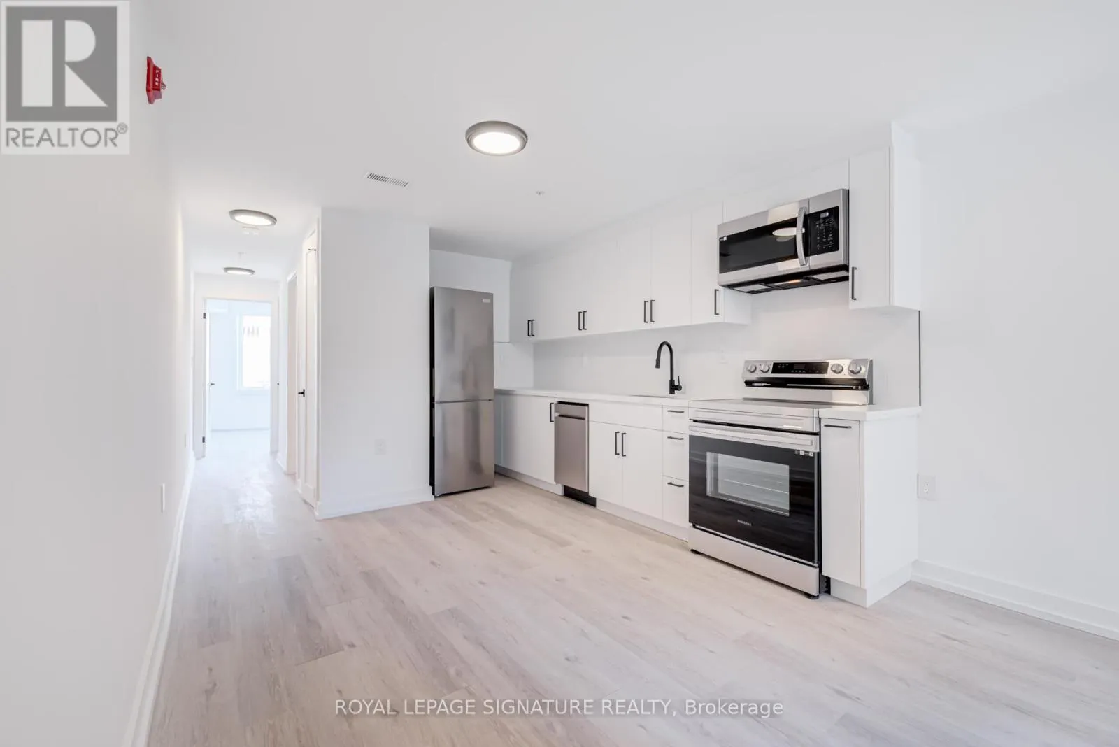1 - 3039 DUNDAS STREET W