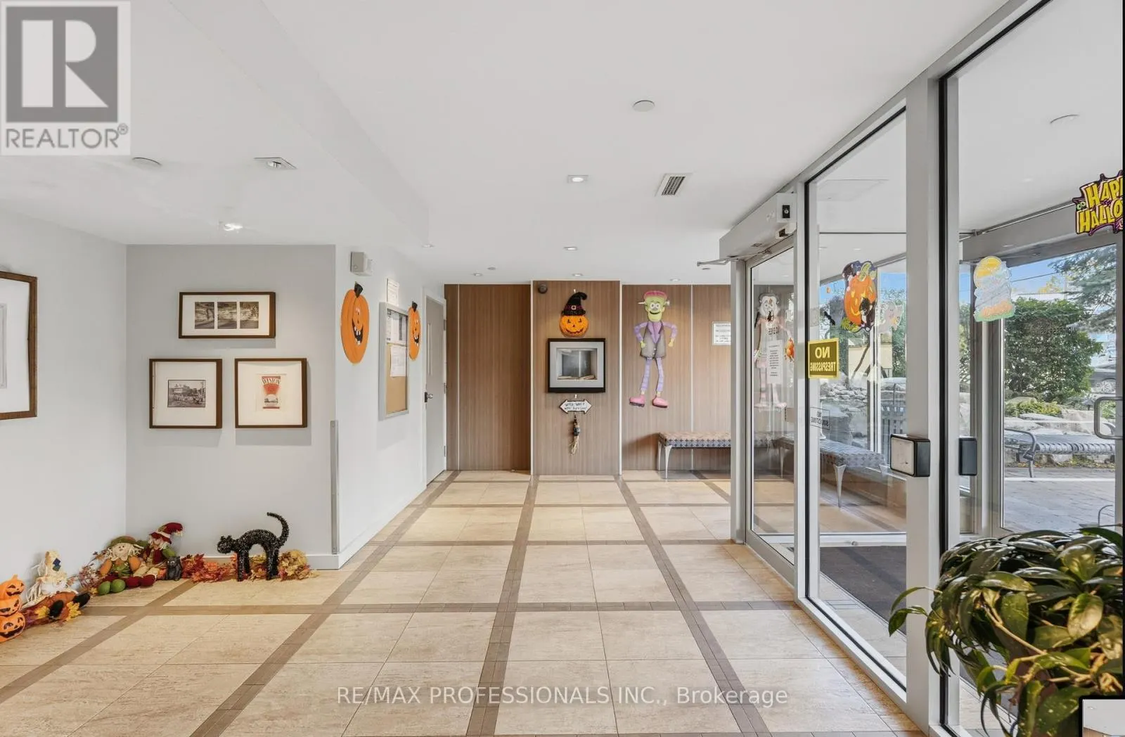 405 - 2130 WESTON ROAD