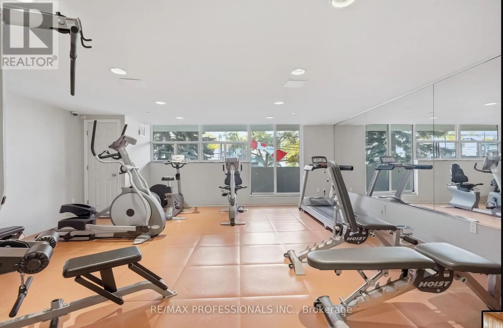 405 - 2130 WESTON ROAD