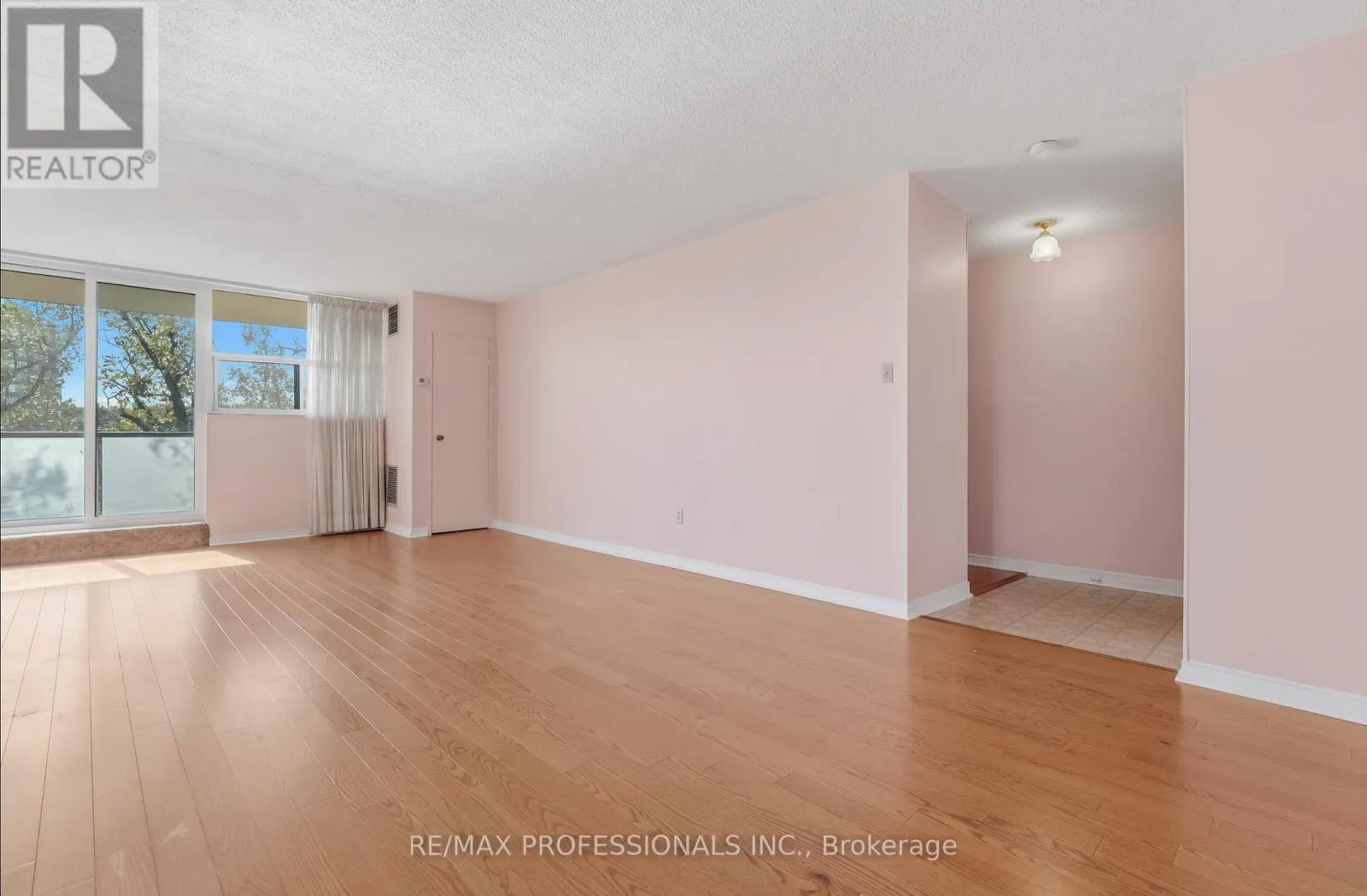 405 - 2130 WESTON ROAD