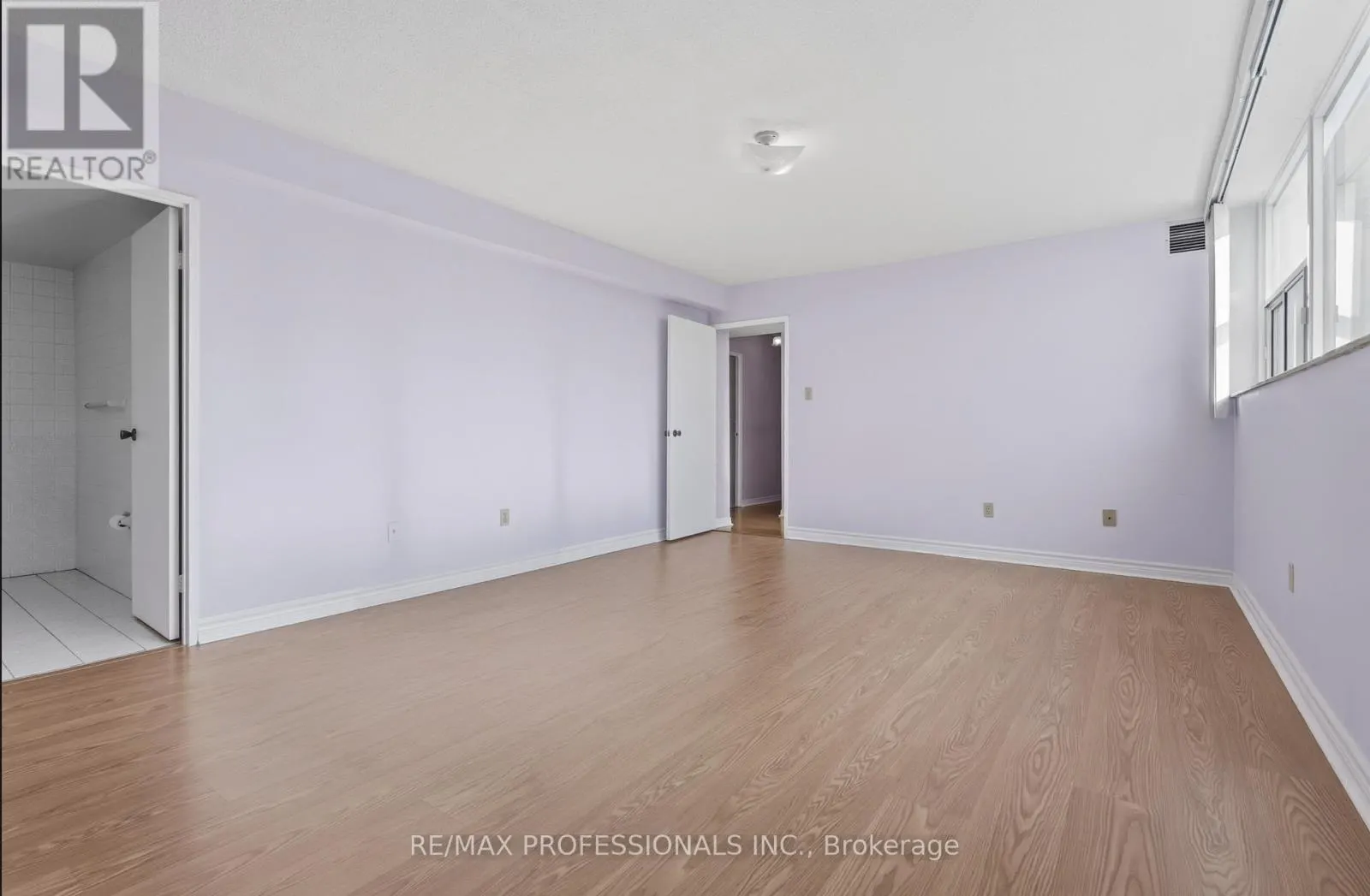 405 - 2130 WESTON ROAD