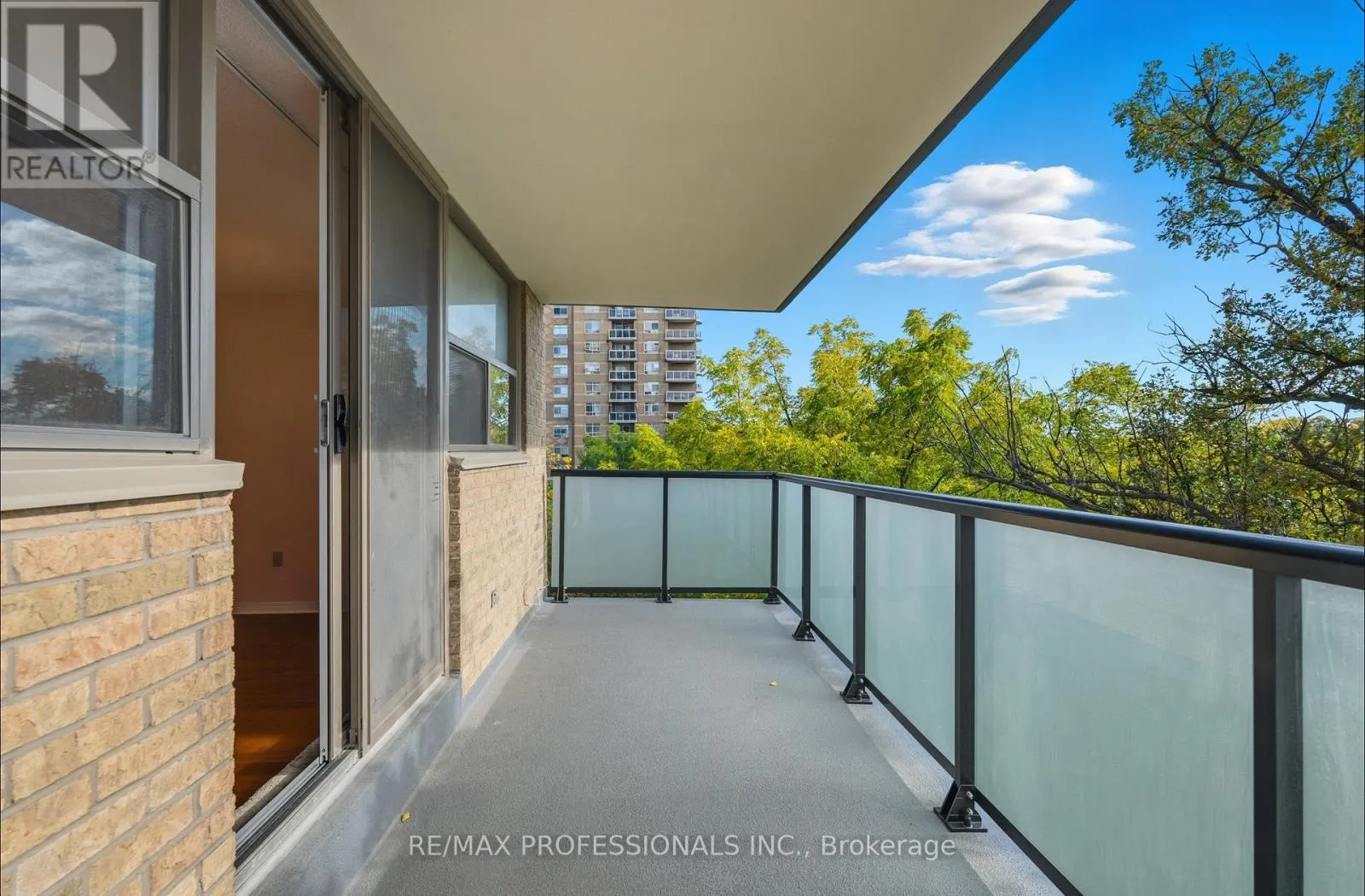 405 - 2130 WESTON ROAD