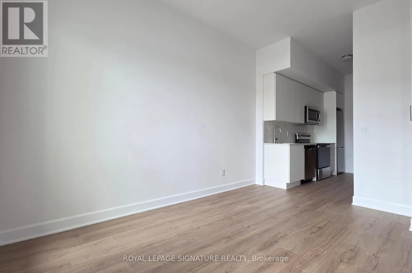 101 - 3240 WILLIAM COLTSON AVENUE