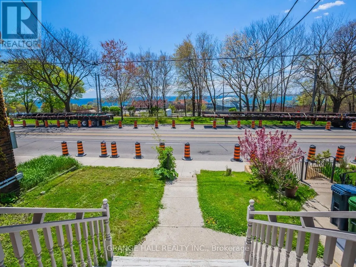 1544 KING STREET W