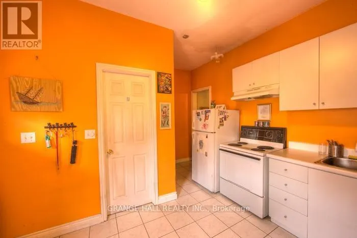 1544 KING STREET W