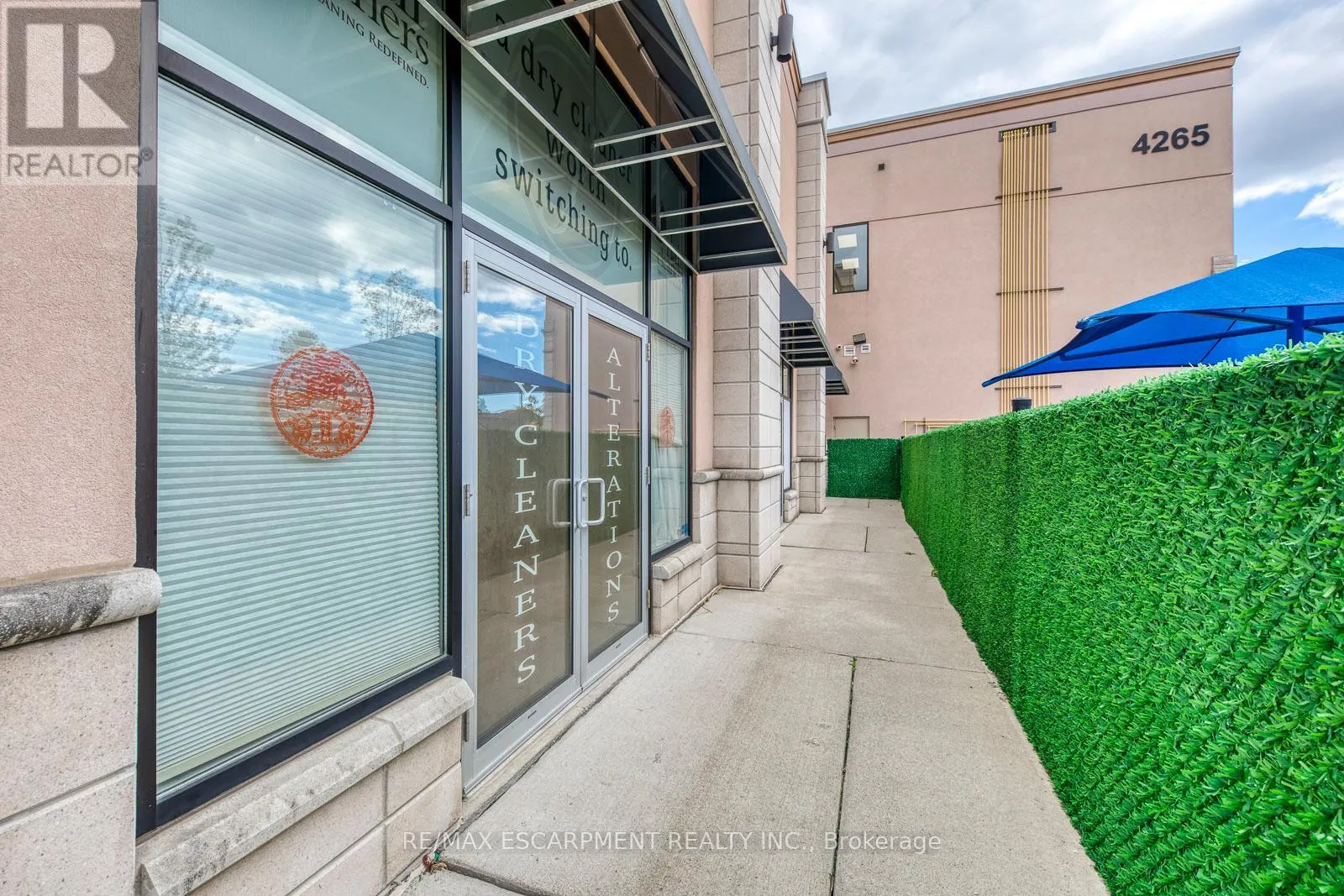21 - 4265 THOMAS ALTON BOULEVARD