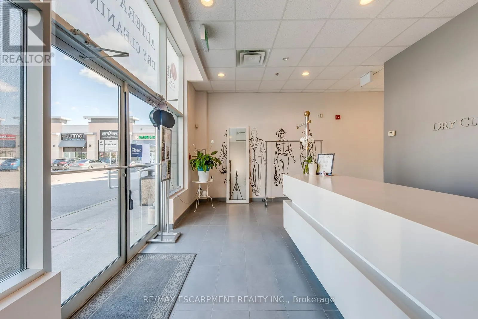 21 - 4265 THOMAS ALTON BOULEVARD