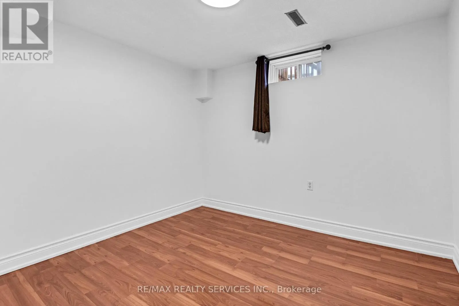 BSMT - 4354 WATERFORD CRESCENT