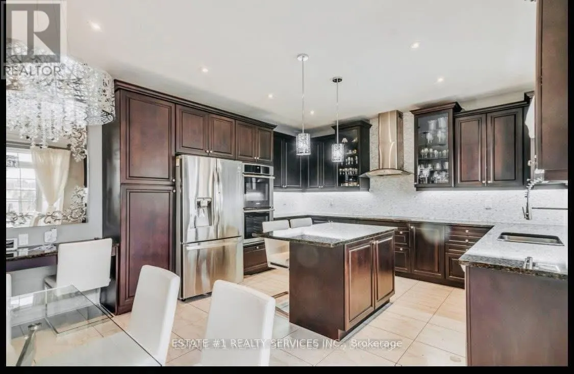 4 AGINCOURT CIRCLE