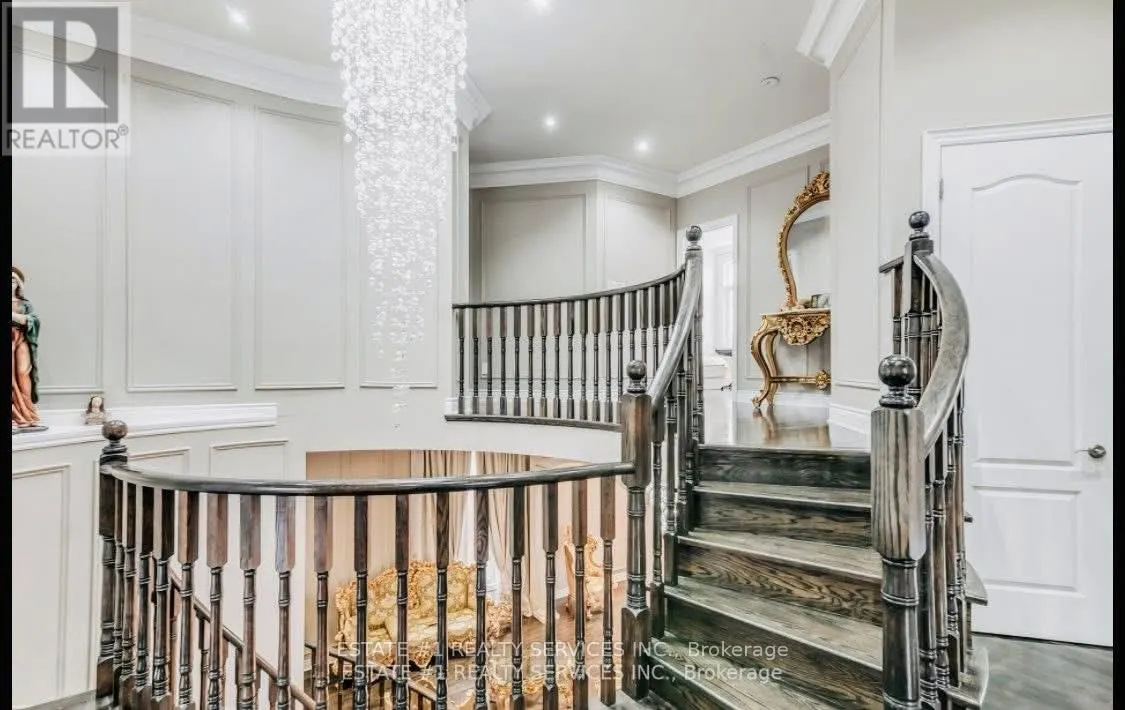 4 AGINCOURT CIRCLE