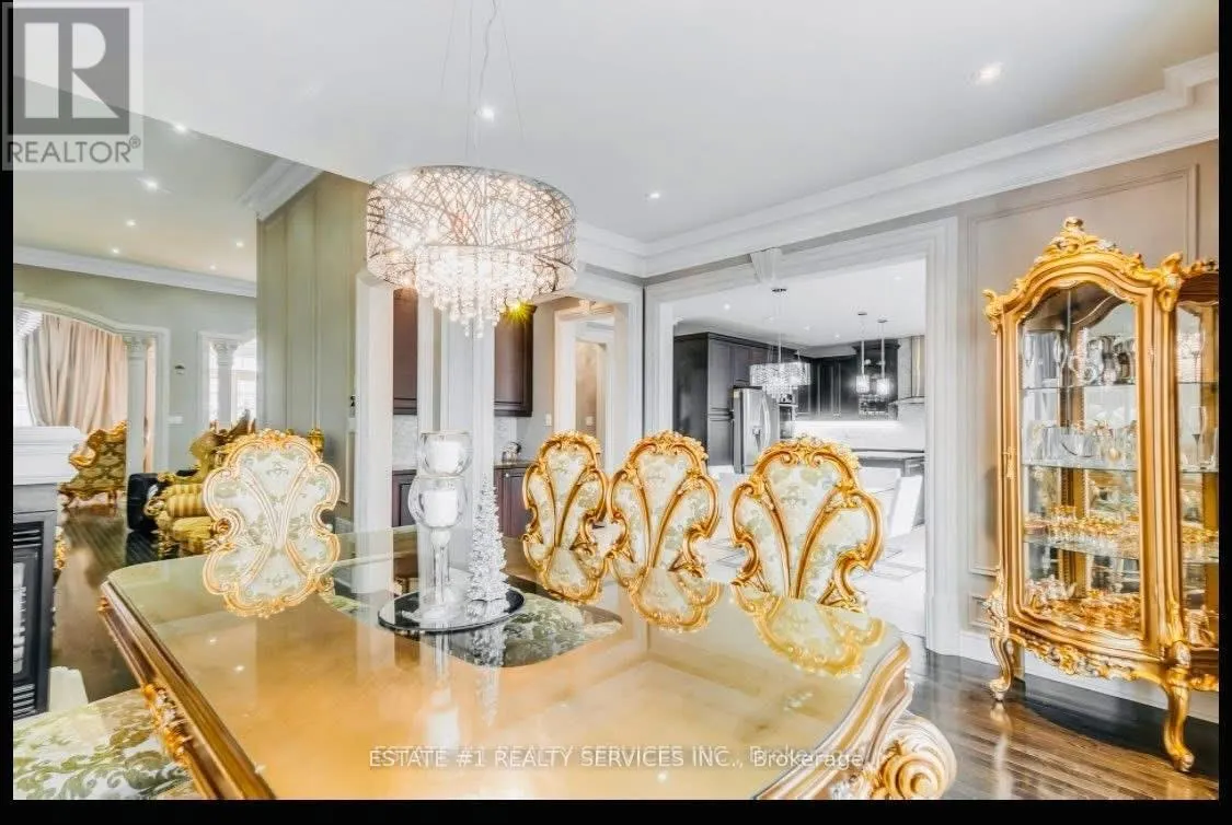 4 AGINCOURT CIRCLE
