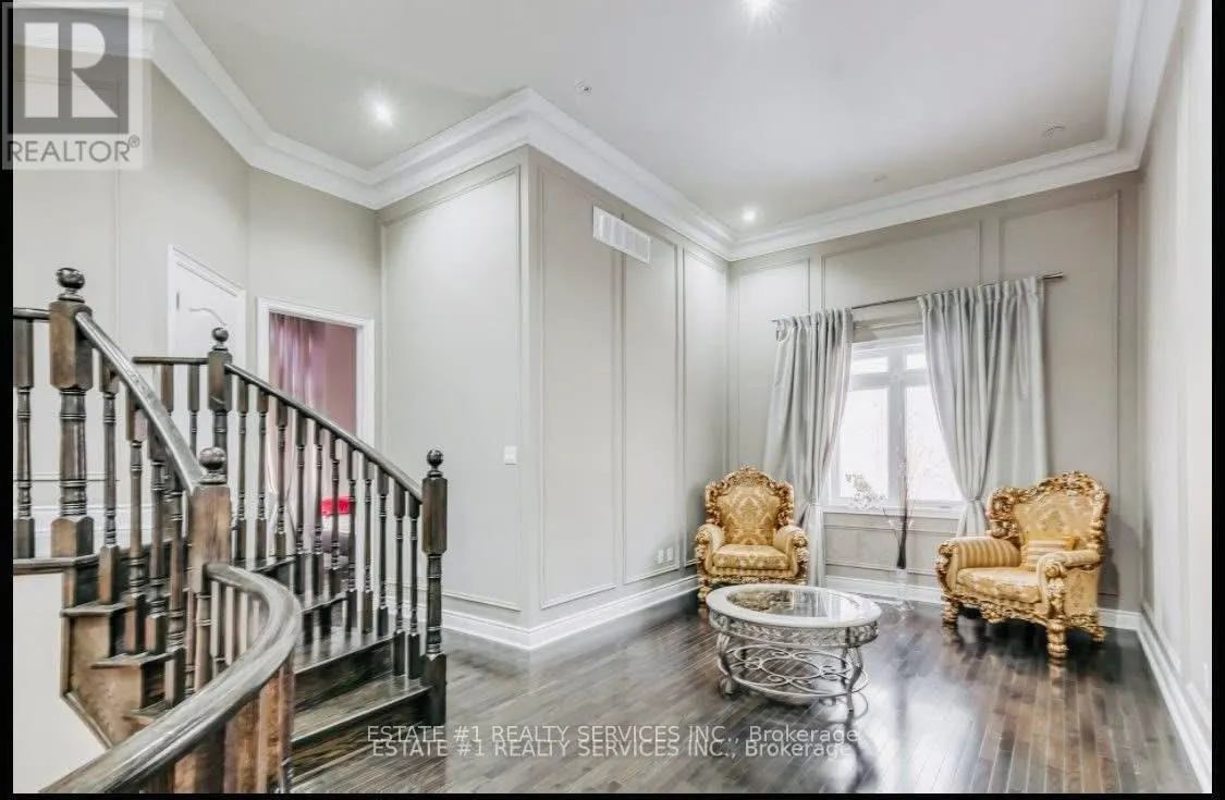 4 AGINCOURT CIRCLE