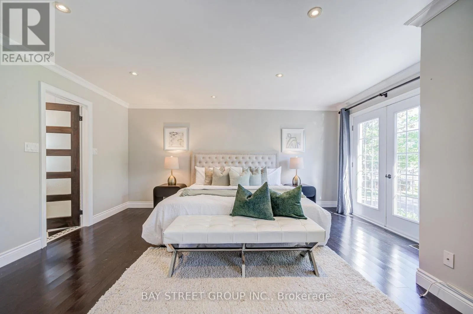 363 LAKESHORE ROAD W