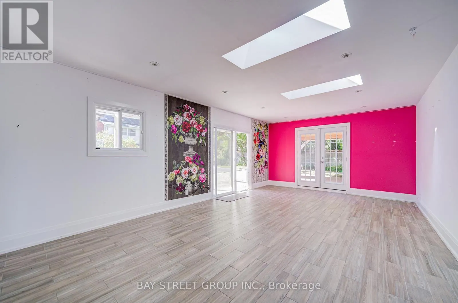 363 LAKESHORE ROAD W