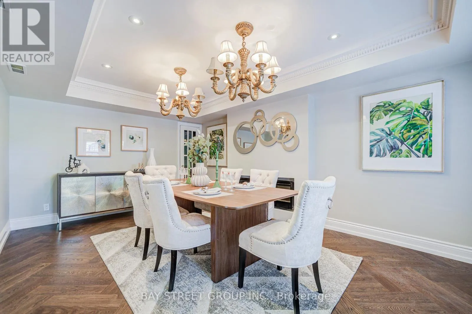 363 LAKESHORE ROAD W