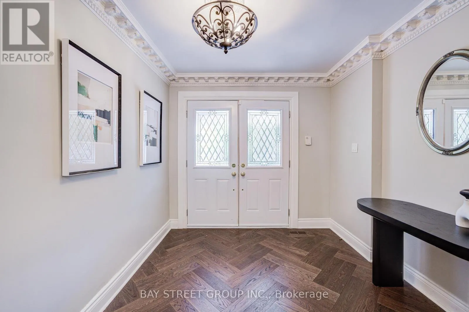 363 LAKESHORE ROAD W