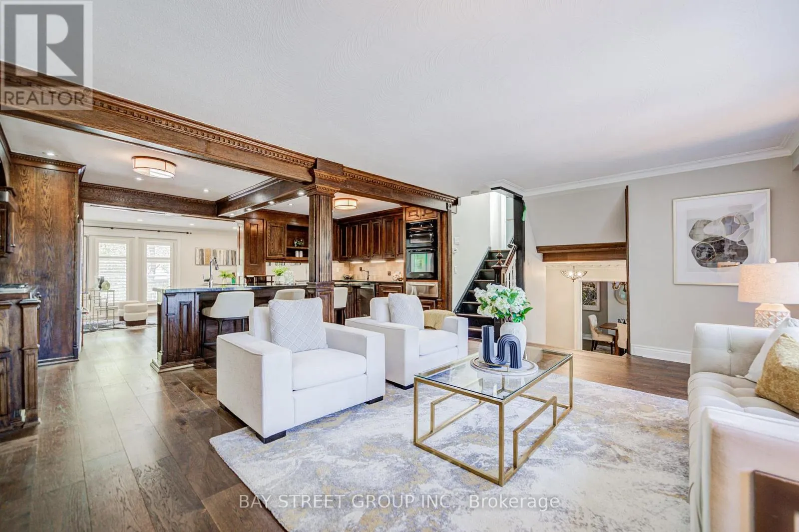 363 LAKESHORE ROAD W
