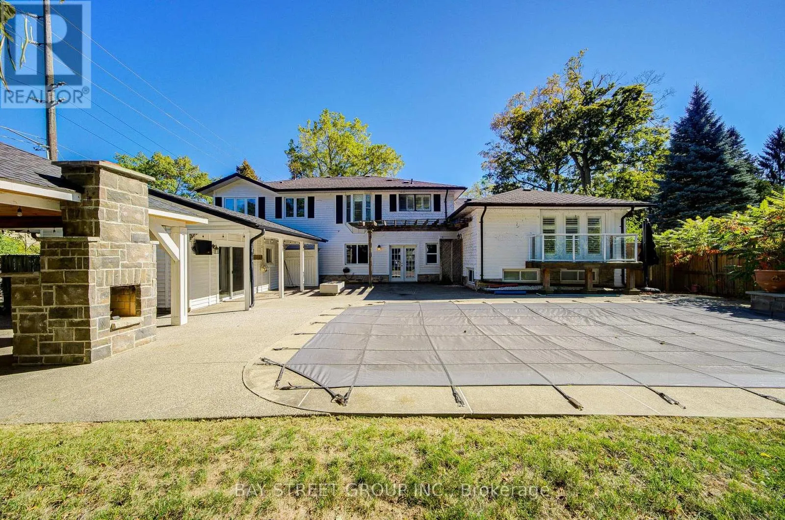 363 LAKESHORE ROAD W