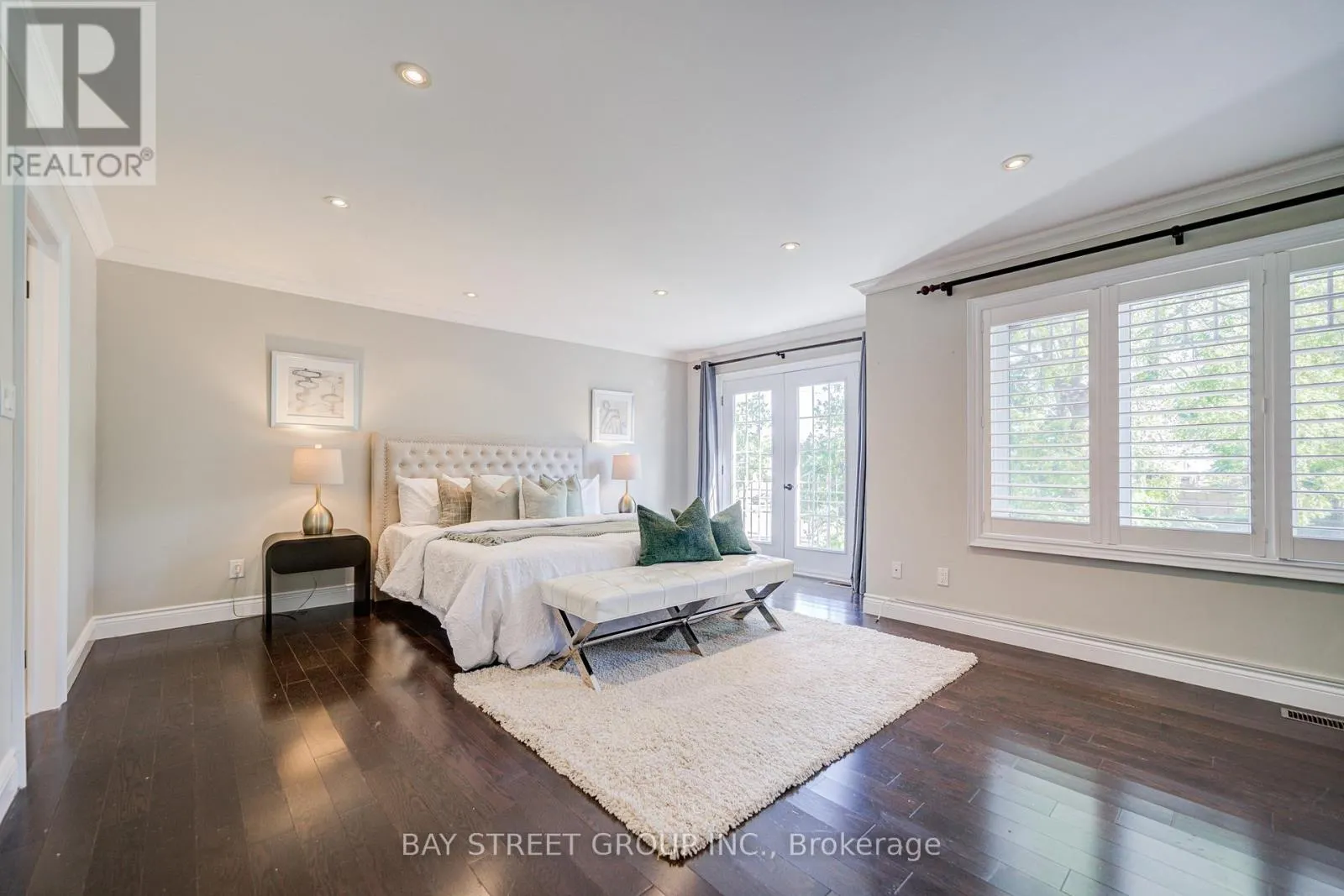 363 LAKESHORE ROAD W