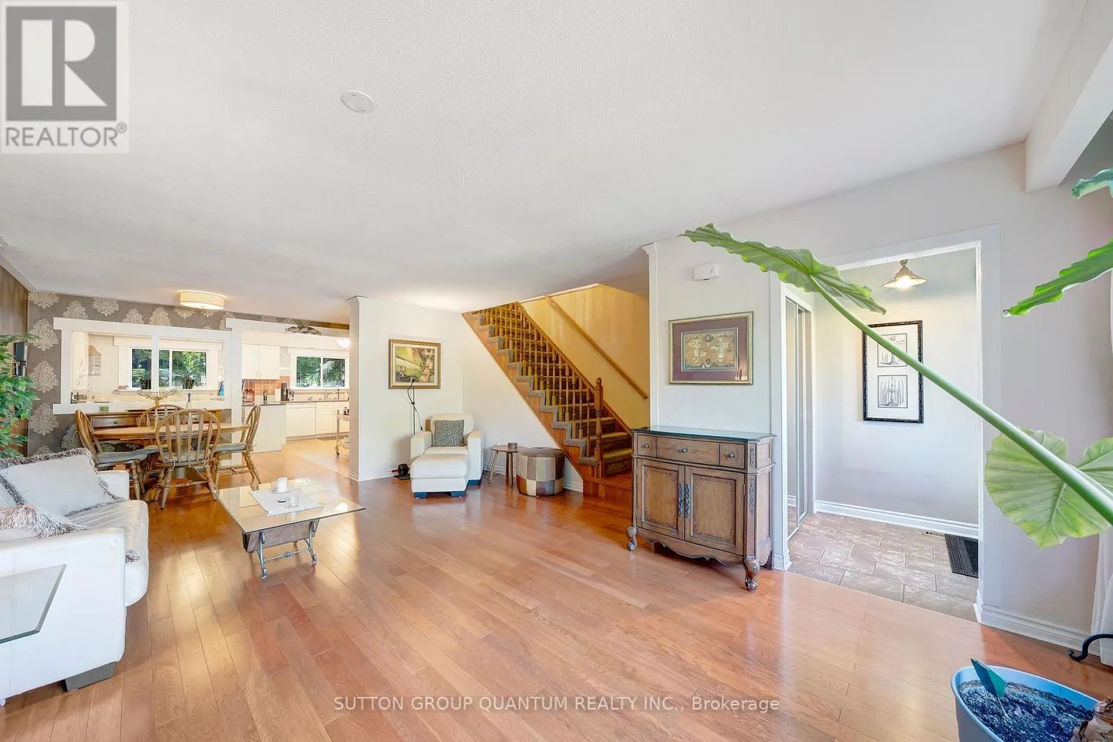 1224 FAIRDALE DRIVE