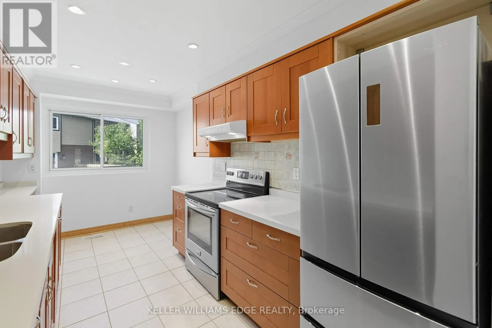 83 - 485 MEADOWS BOULEVARD