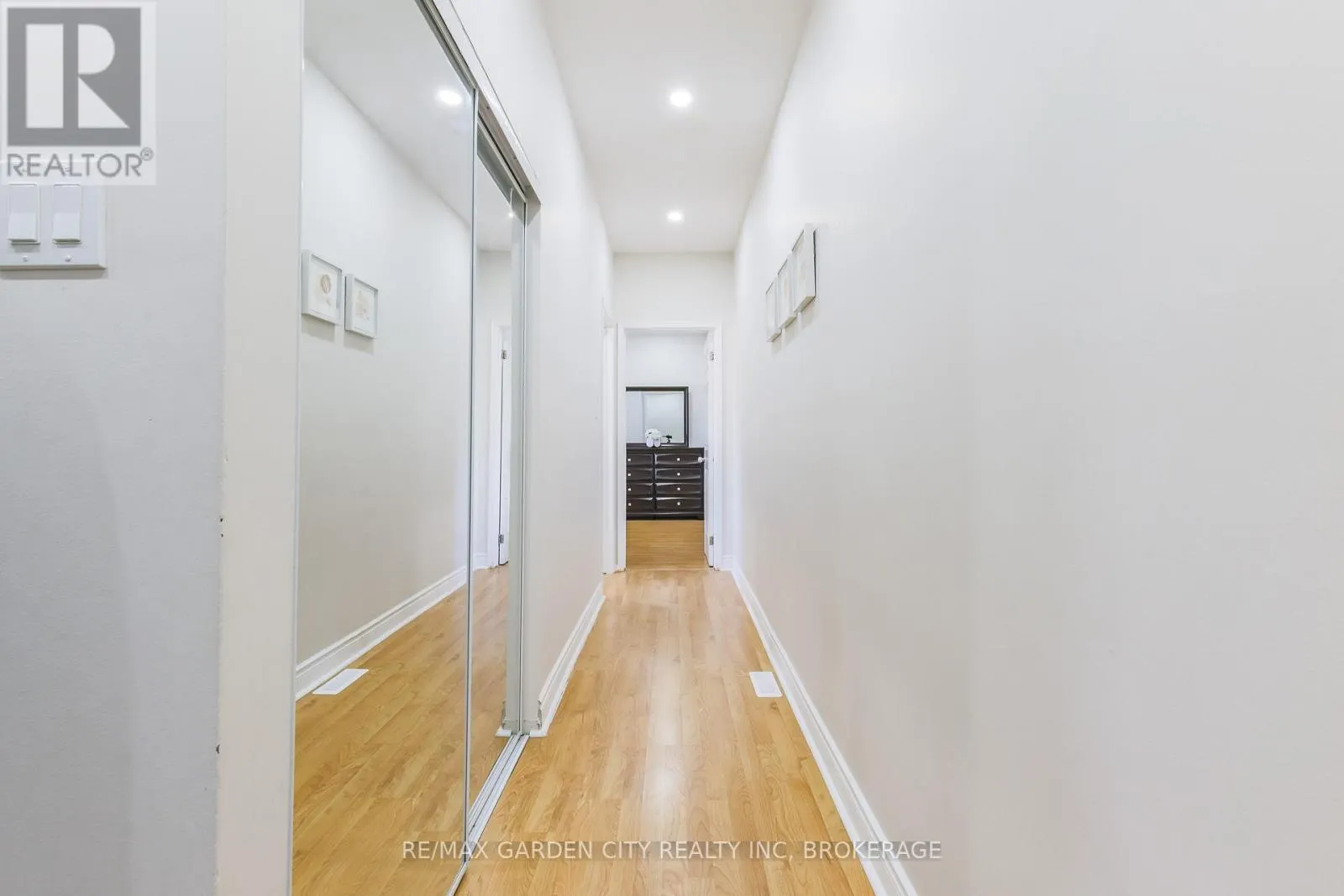 1172 KOS BOULEVARD