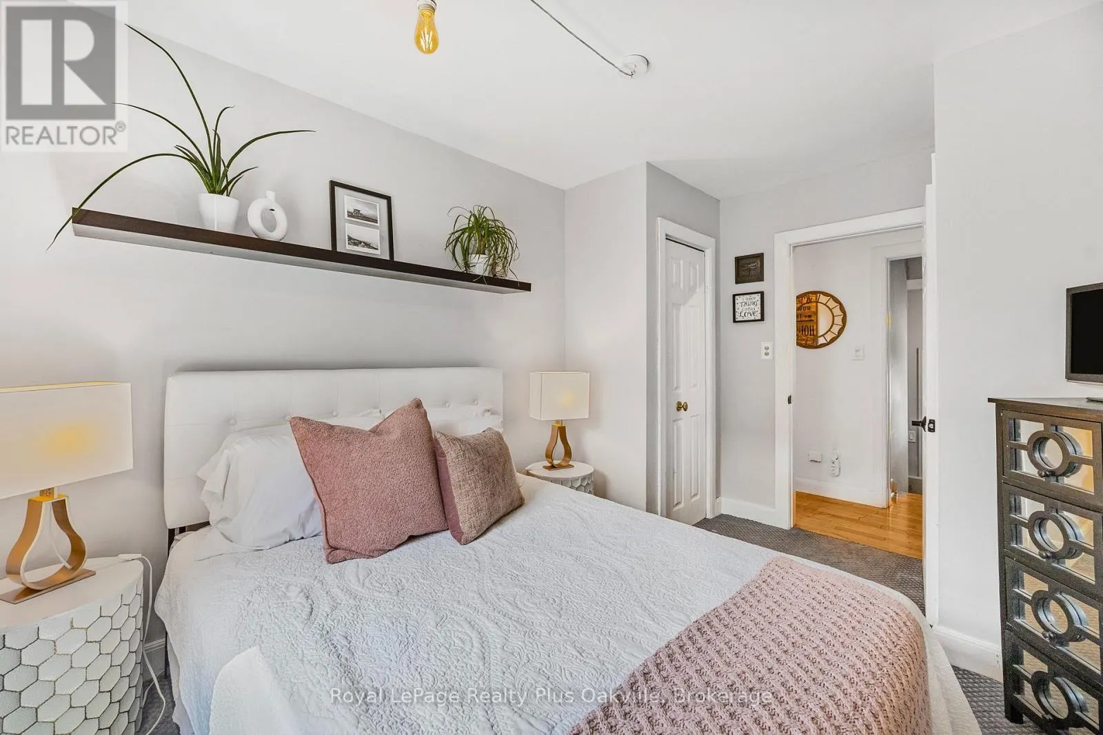 2386 REBECCA STREET