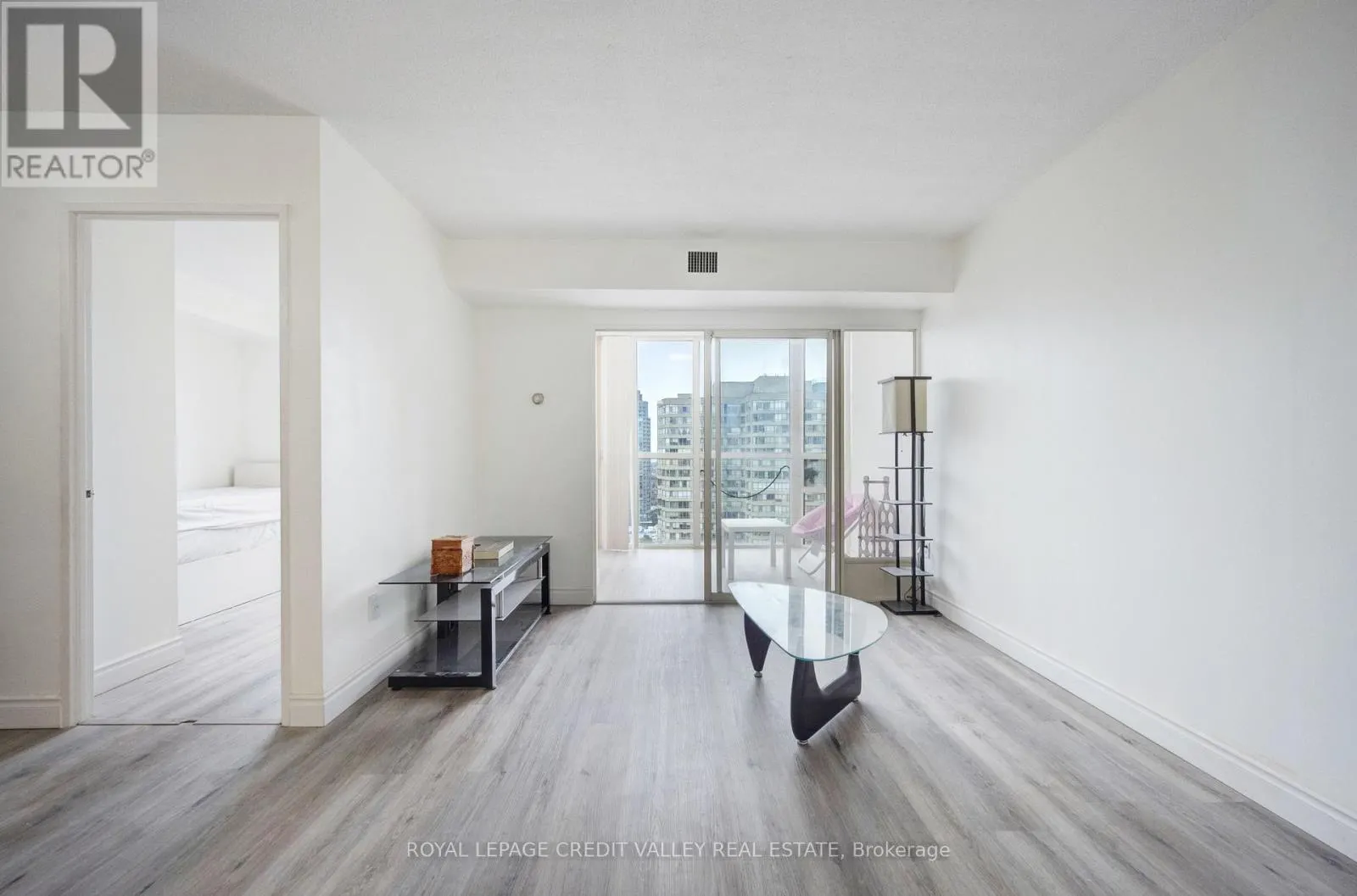 2002 - 265 ENFIELD PLACE