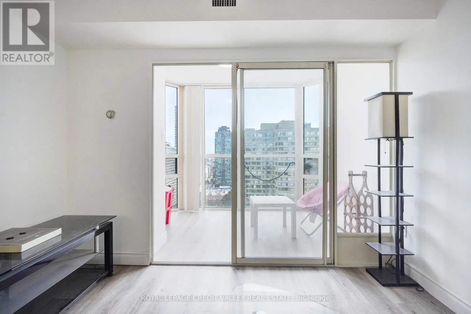2002 - 265 ENFIELD PLACE