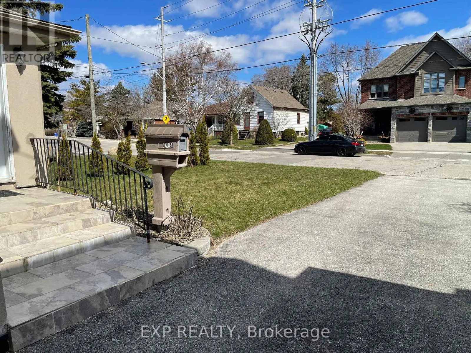 1084 HAIG BOULEVARD