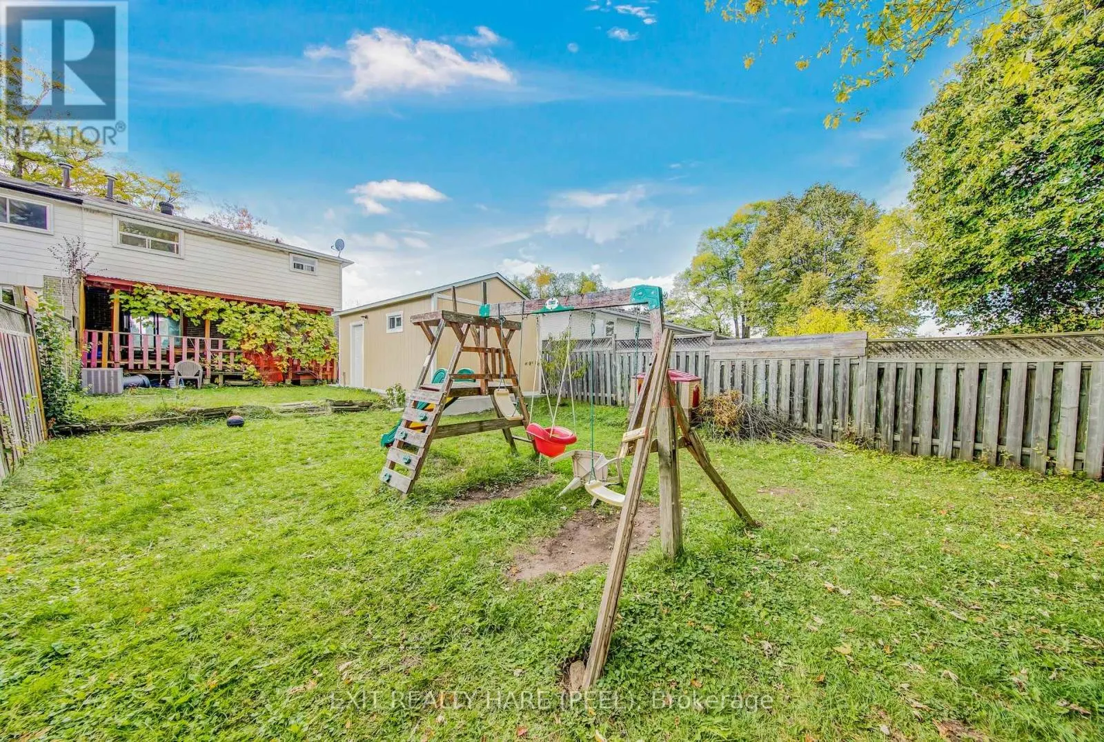 6 EARNSCLIFFE GATE