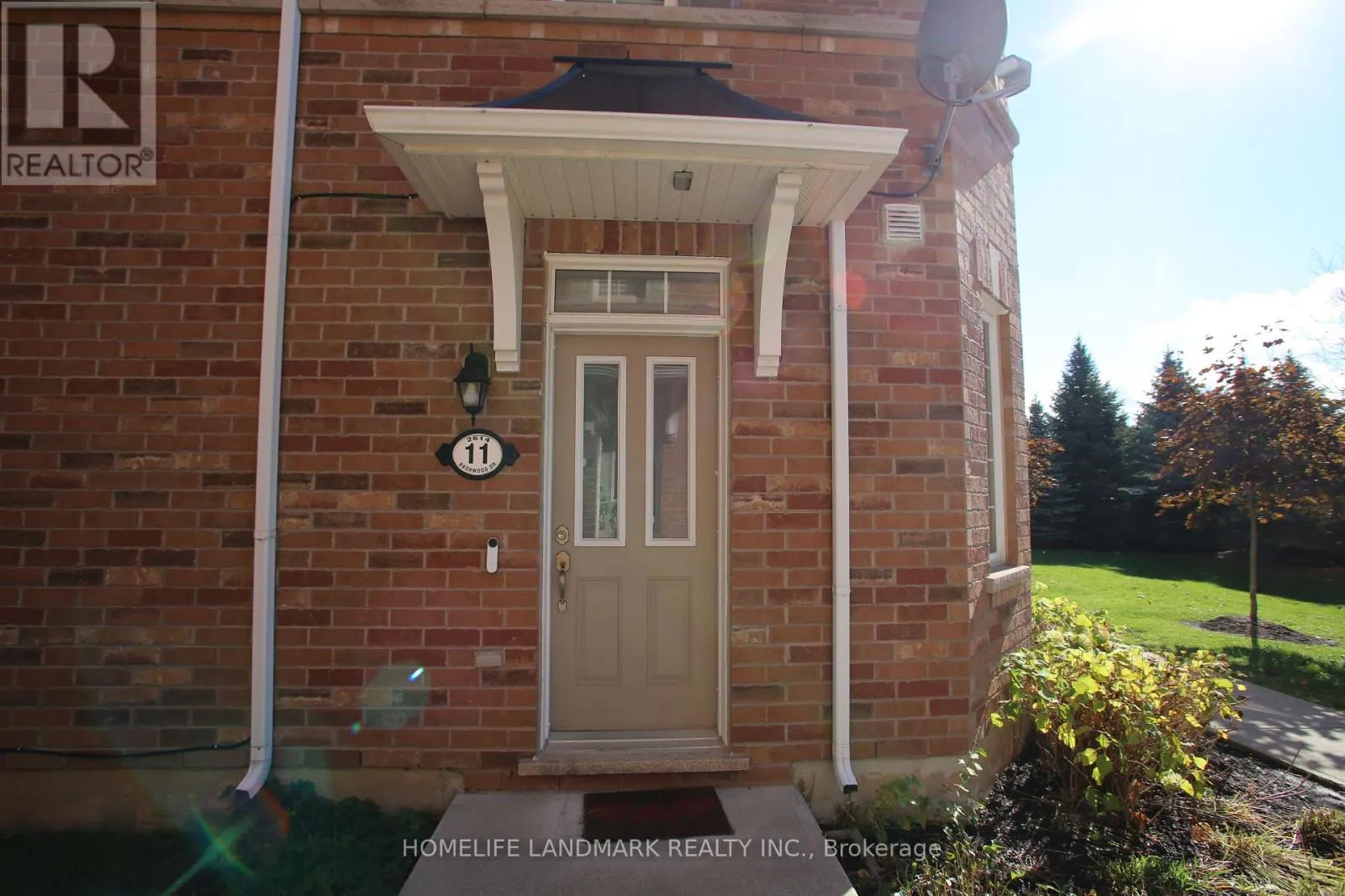 11 - 2614 DASHWOOD DRIVE