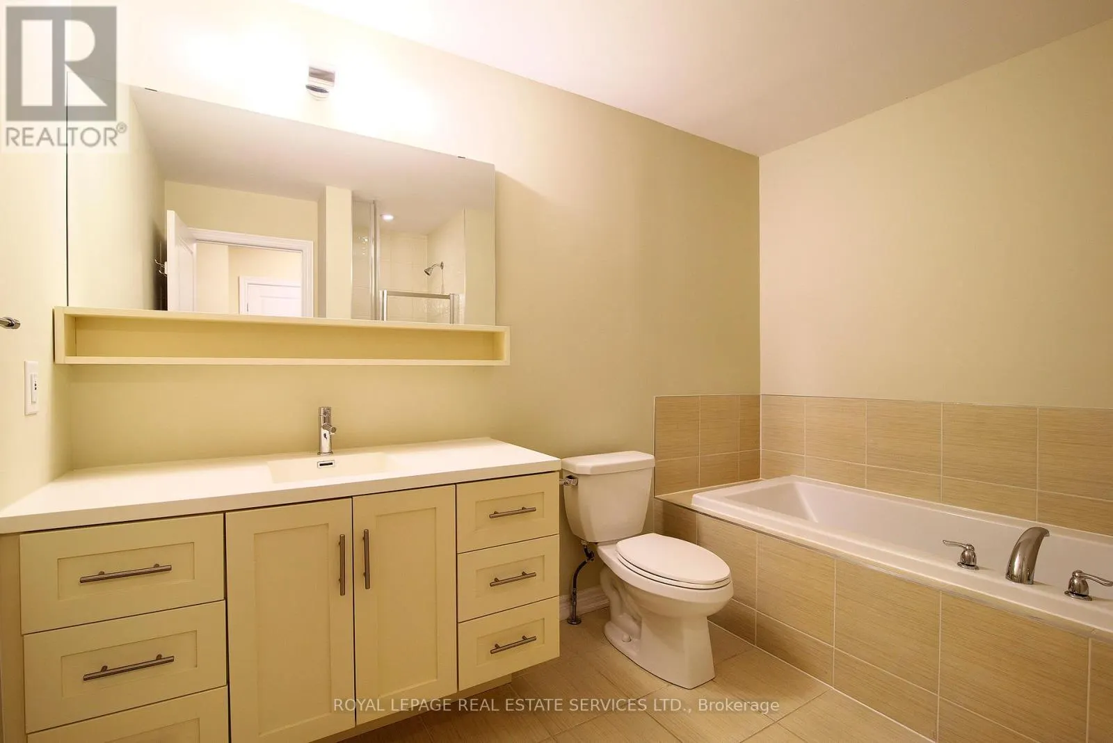 387 ALDERWOOD COMMON