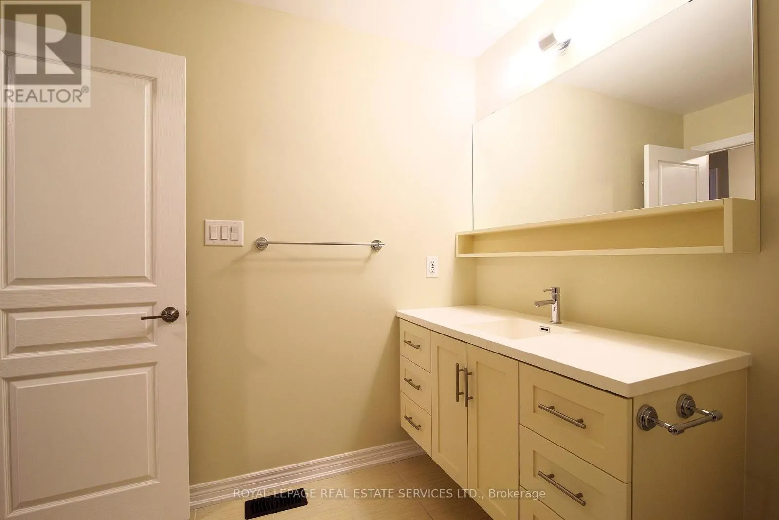 387 ALDERWOOD COMMON