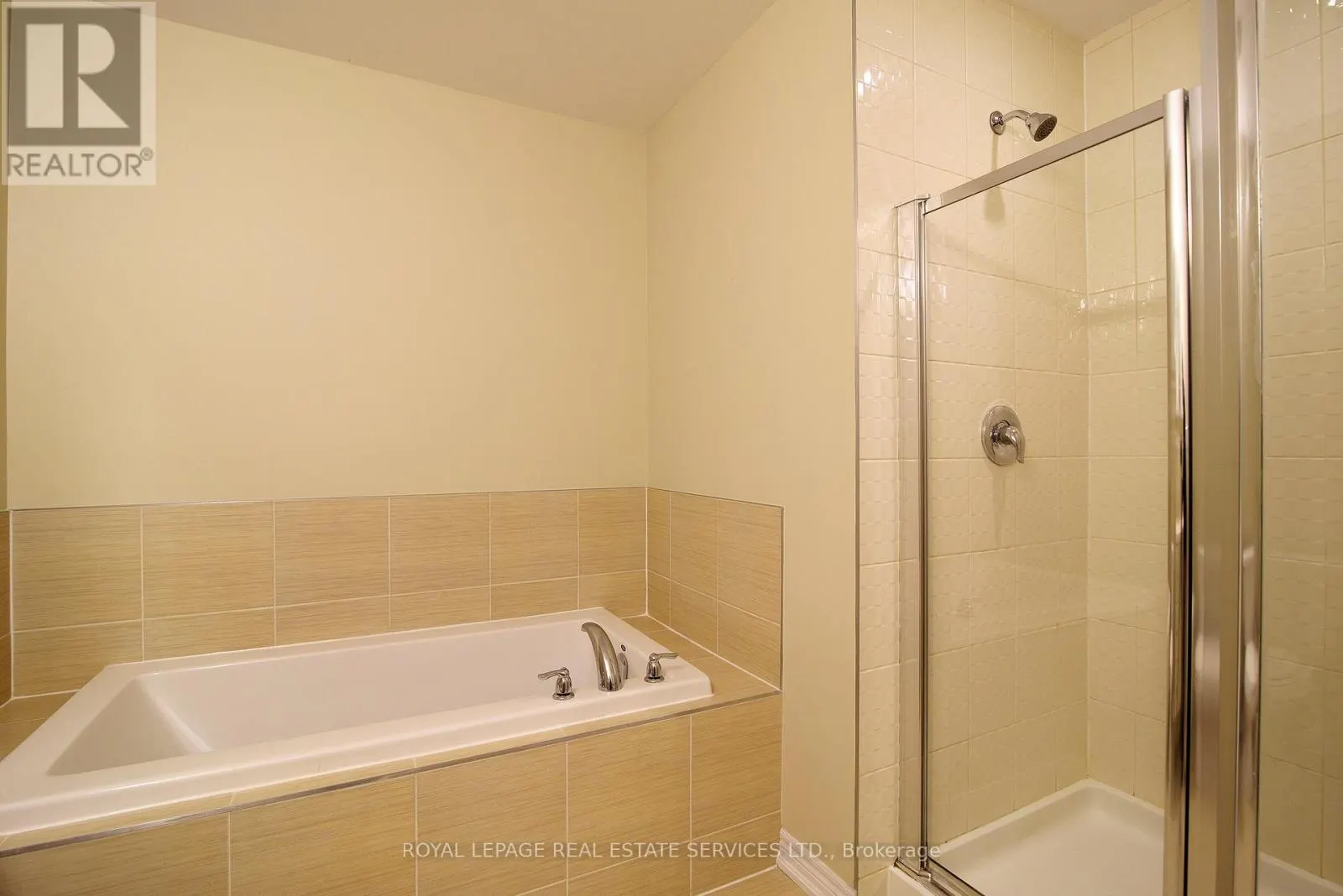 387 ALDERWOOD COMMON