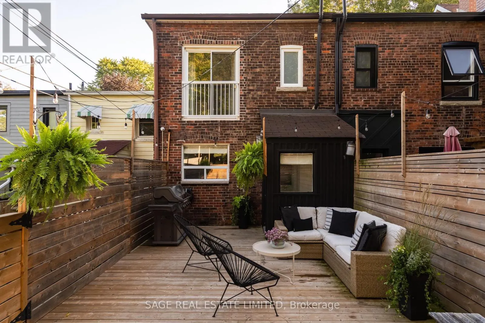 70 MEDLAND CRESCENT