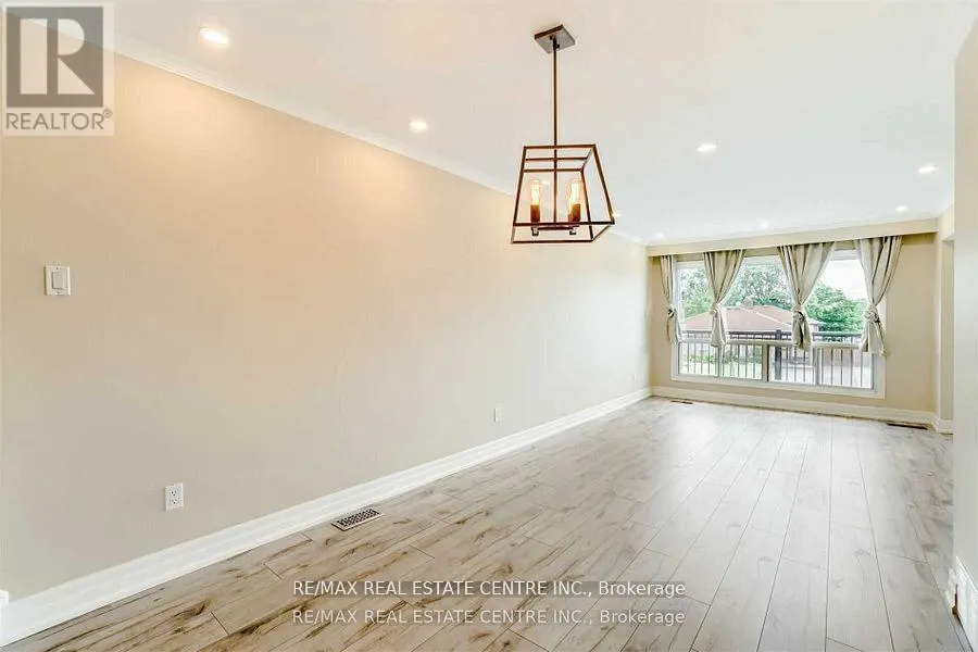 3385 ELLENGALE (UPPER) DRIVE