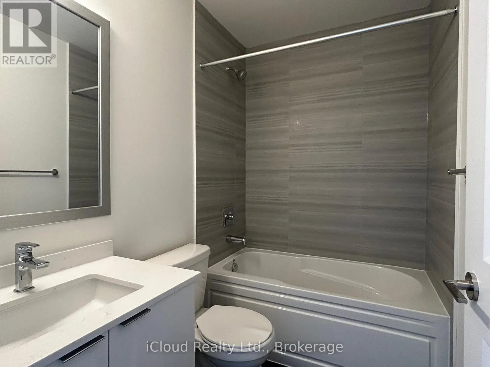 1610 - 15 WATERGARDEN DRIVE