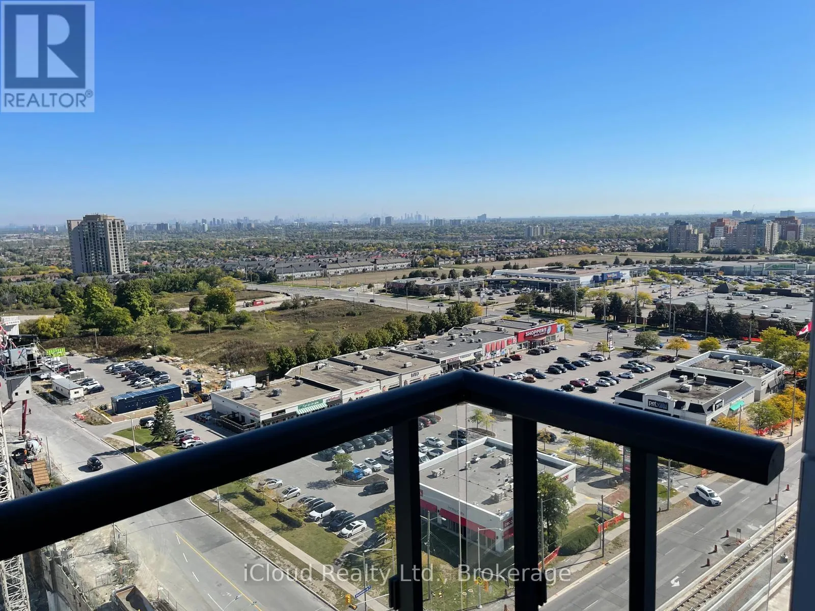 1610 - 15 WATERGARDEN DRIVE