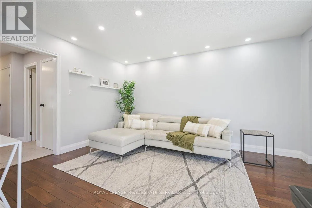 4336 LEE DRIVE