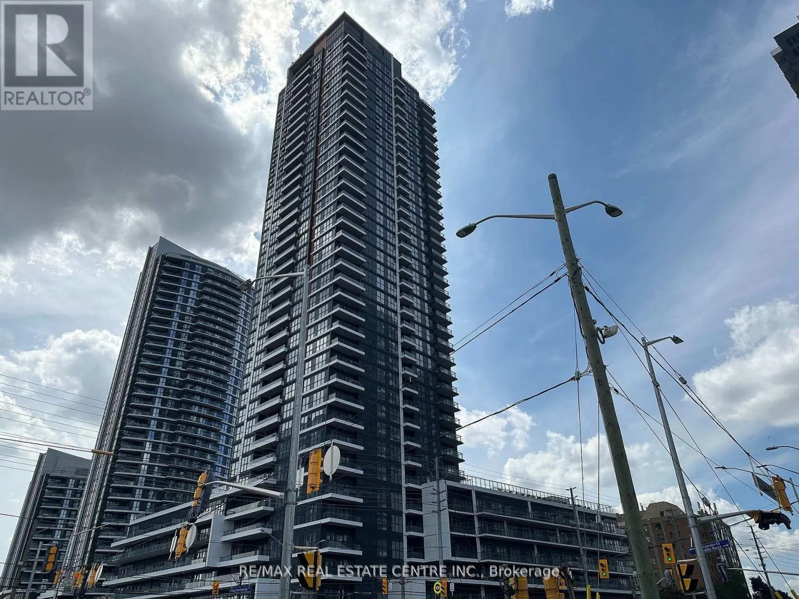 706 - 15 WATERGARDEN DRIVE